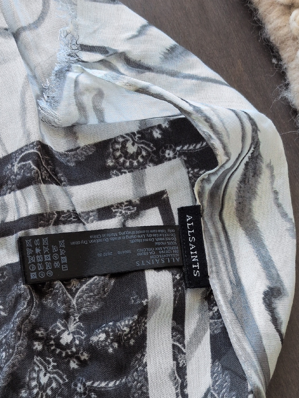 Alexander McQueen, All saints, Harrods Three-Scarf Bundle - Picture 7 of 13